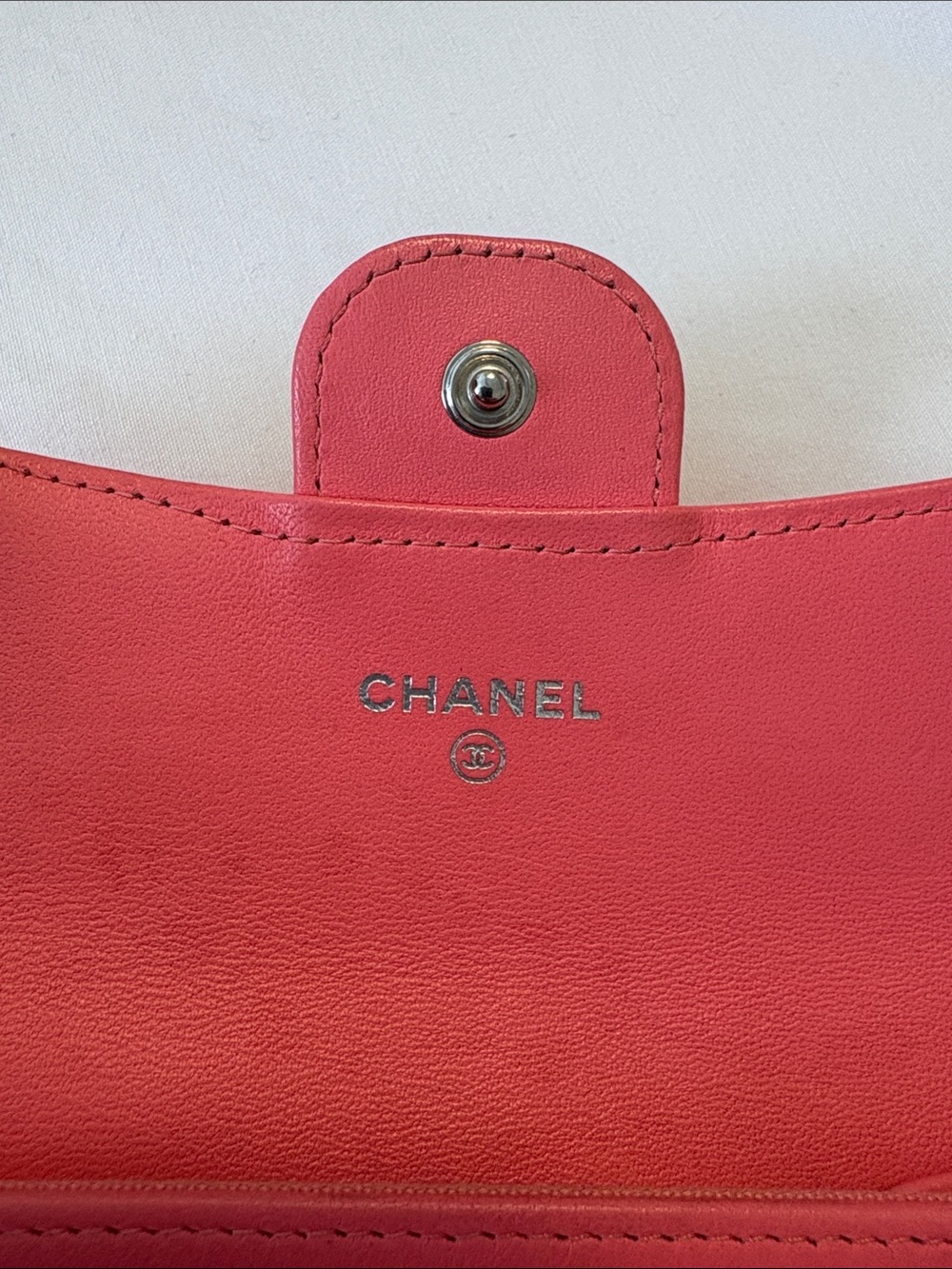CHANEL Pink Quilted Lambskin Compact Wallet Black CC 16 Series Orig Box & Pouch - Picture 7 of 9
